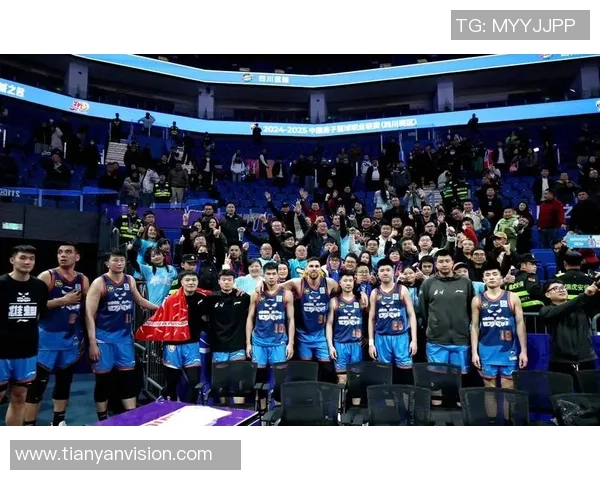 成都篮球队状态变革引发热议球迷期待新赛季表现提升