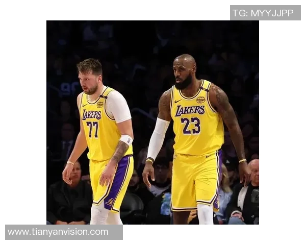 2018年12月16日湖人与黄峰的精彩对决回顾与赛后分析